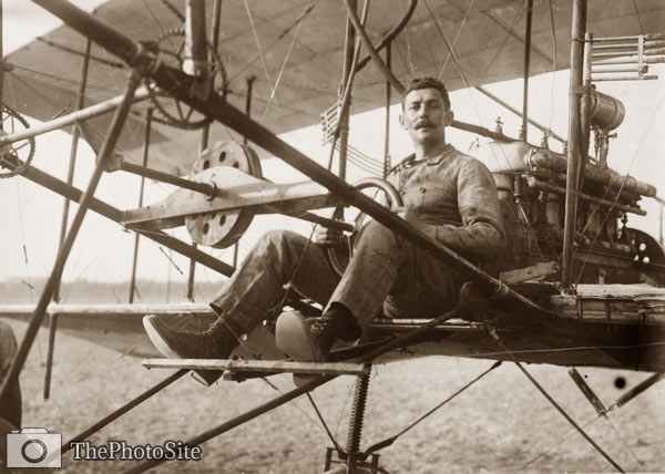 Arbre aviator in a biplane, Reims France - Click Image to Close