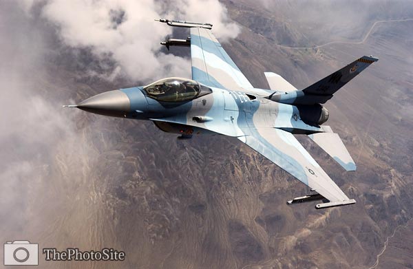 F-16 Falcon - Click Image to Close