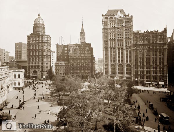 Newspaper Row (Park Row), New York, office buildings 1905 - Click Image to Close
