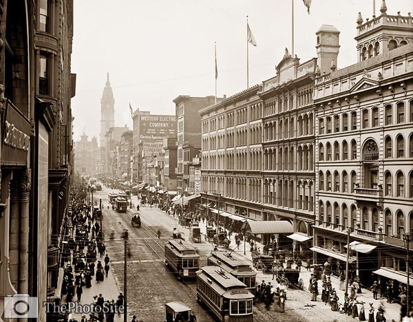 Philadelphia, Pennsylvania Market Street from Eighth - Click Image to Close