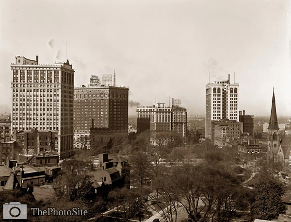 Detroit, Michigan looking west, Grand Circus Park - Click Image to Close