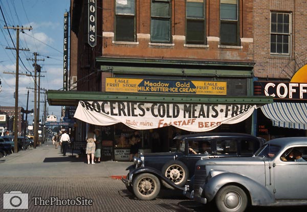 Lincoln, Nebraska, hotel and fruit store - Click Image to Close