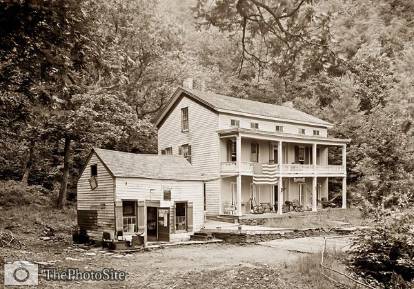 Rip Van Winkle House, Sleepy Hollow, Catskill Mountains - Click Image to Close