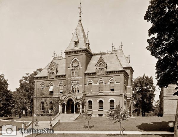 Public Library, Springfield Massachusetts, 1900's - Click Image to Close