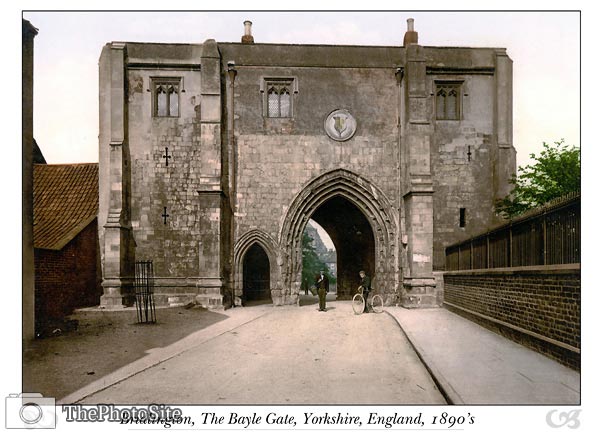 Bridlington, The Bayle Gate, Yorkshire, England - Click Image to Close