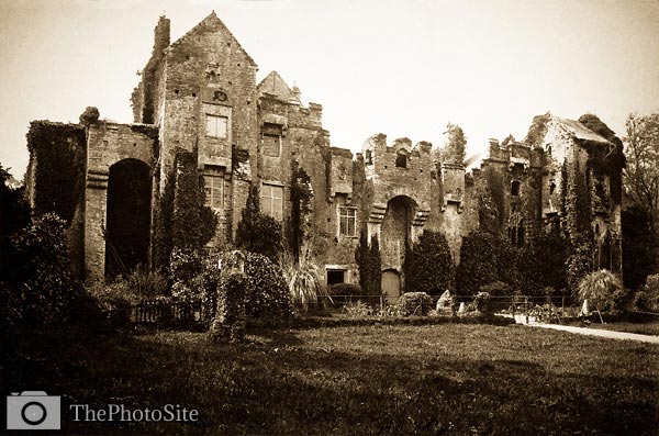 Compton Castle, Devonshire antique photograph - Click Image to Close