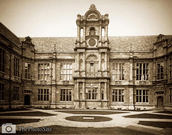 Examination - Schools - Quadrangle, Oxford - Click Image to Close