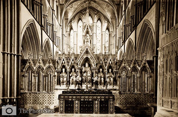 Reredos and Altar, Worcester Cathedral victorian era - Click Image to Close