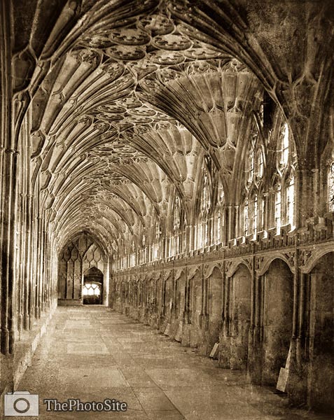 The Great Cloisters, Gloucester Cathedral (South Wall, looking W - Click Image to Close