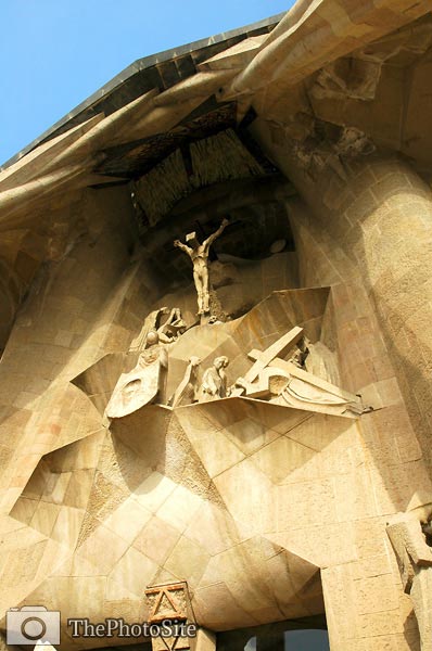 Antoni Gaudi, Casa Mila, view from roof. Barcelona - Click Image to Close