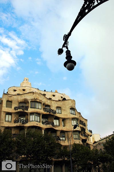 Casa Mila, Antoni Gaudi designed building. Barcelona - Click Image to Close
