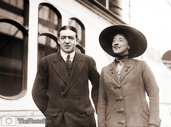 Ernest Shackleton with Wife - Click Image to Close