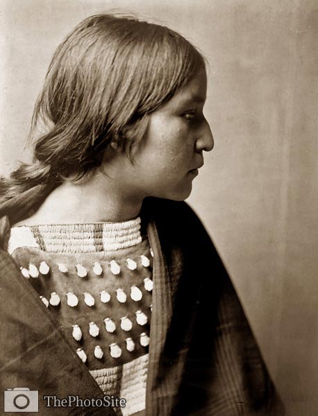 Arikara girl Native American Indian girl portrait - Click Image to Close