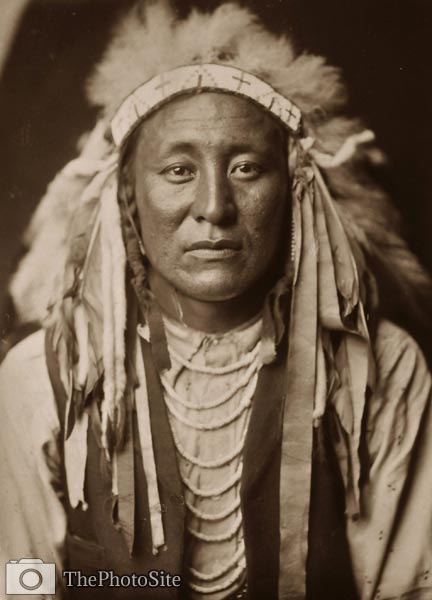 Sings in the Mountains North American Indian in headdress - Click Image to Close