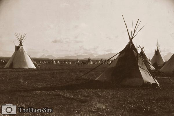 Piegan Native Indian encampment, Tepees - Click Image to Close
