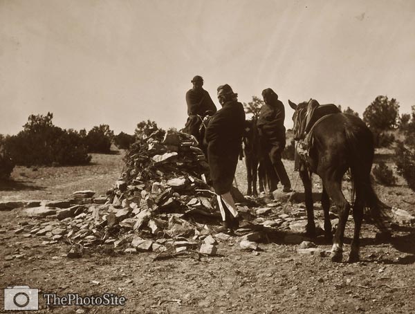 At the shrine - Navaho Indians with horses - Click Image to Close