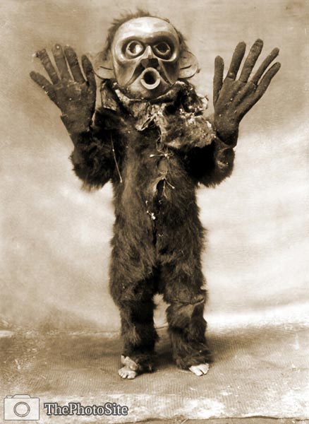 Koskimo Indian, mask of Hami, 1914 - Click Image to Close