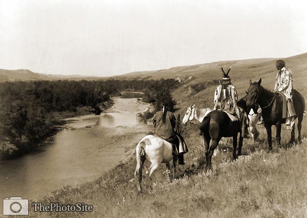 3 Piegan Indians, four horses 1910 - Click Image to Close