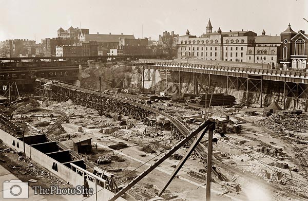 Pennsylvania Railroad site under construction, NY 1908 - Click Image to Close
