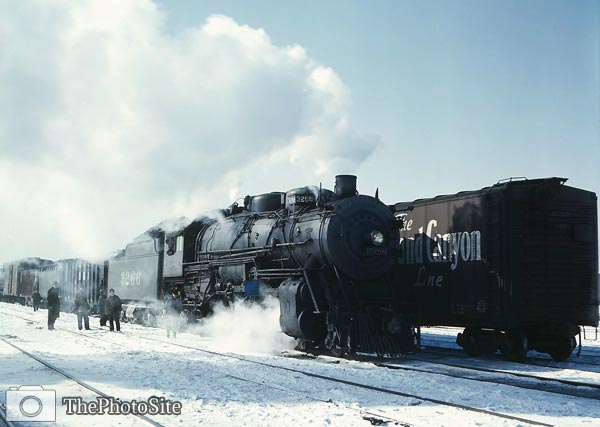 Santa Fe R.R. freight train, snow - Click Image to Close
