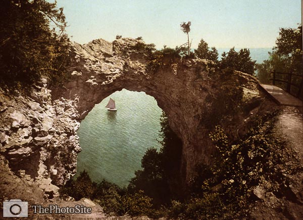 Arch Rock, Mackinac Island, Michigan 1899 - Click Image to Close