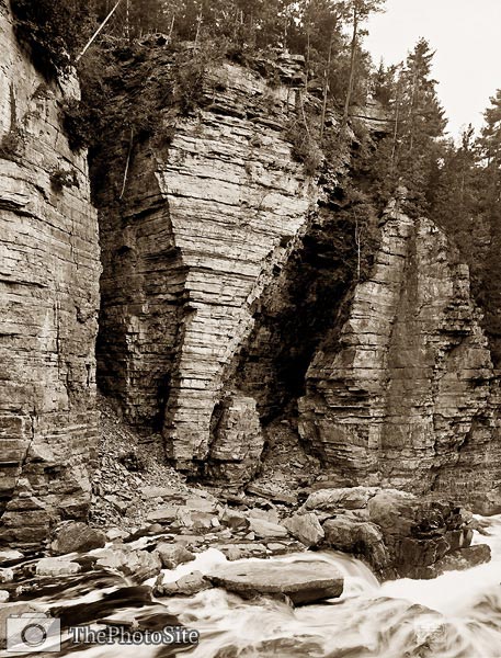 Elephant's Head rock formation, Ausable Chasm, NY 1905 - Click Image to Close