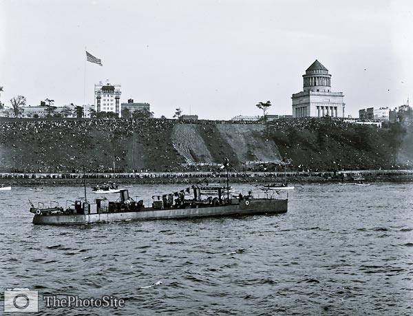 Ulysses S. Grant's Tomb from river 1909 New York - Click Image to Close