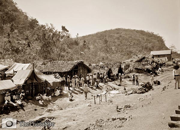 The quarry village of El Abra 19th century view - Click Image to Close