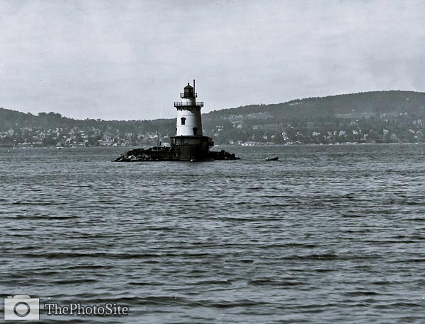 The Light house, Tarrytown, New York - Click Image to Close