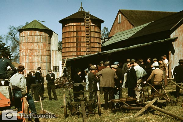 Farm auction, Derby Connecticut 1940 by Kack Delano - Click Image to Close