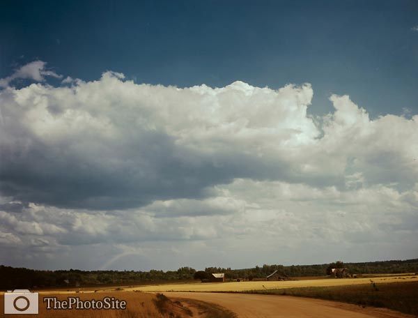 Farm and clouds color picture 1941 - Click Image to Close
