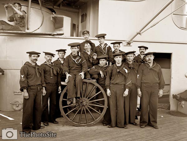 U.S.S. New York warship gun crew 1899 - Click Image to Close