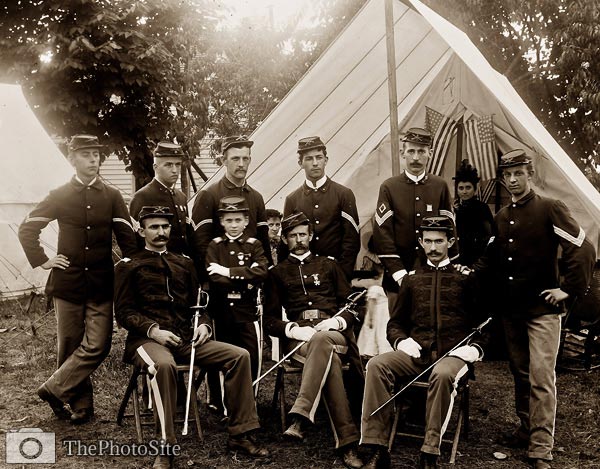 Captain Columbus and friends 1893 - Click Image to Close