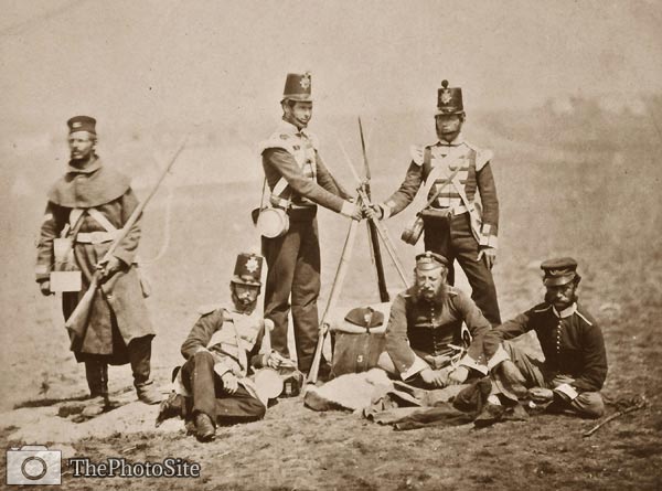 Piling arms - six soldiers - rifles tripod, Crimean War - Click Image to Close