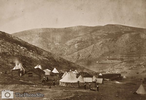 Encampment of the 71st Regiment at Balaclava commissariat camp - Click Image to Close