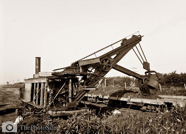 Steam shovel at Cayuga, Illinois. Iron Industry, excavation - Click Image to Close