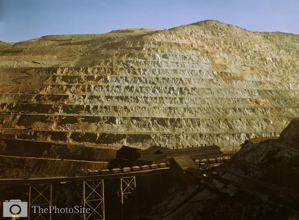 Utah Copper Company, Bingham Canyon, Utah open pit - Click Image to Close