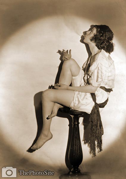 1920's fashion model smoking - Click Image to Close