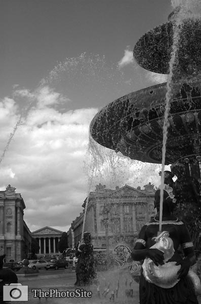 Place de la concorde, Paris fountains - Click Image to Close