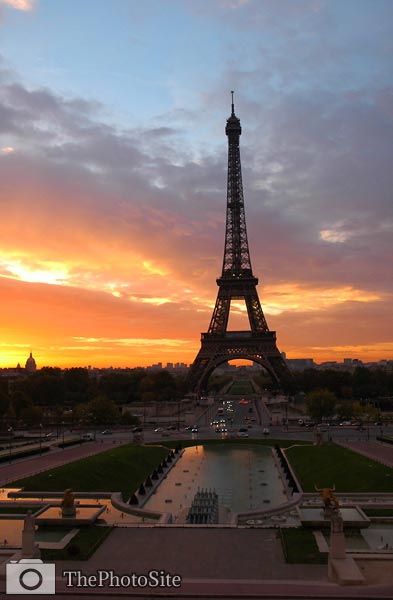 Sunrise, Eiffel Tower from Trocadero, Paris - Click Image to Close