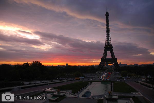 Eiffel Tower Sunrise - Click Image to Close