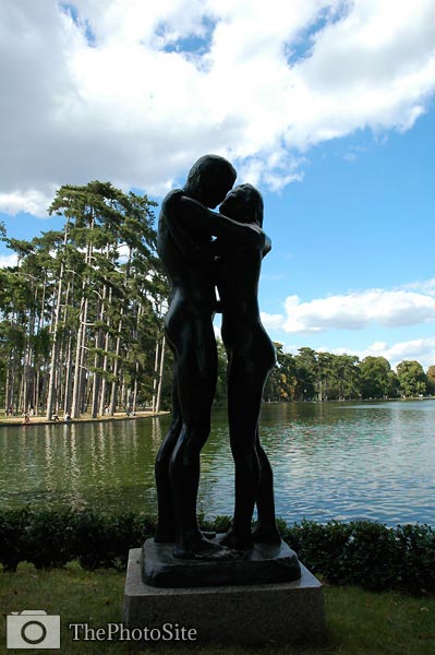 Naked Lovers in Bois de Boulogne park, Paris - Click Image to Close