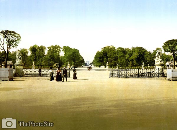 Tuileries looking towards Champs Elysees, Paris France - Click Image to Close