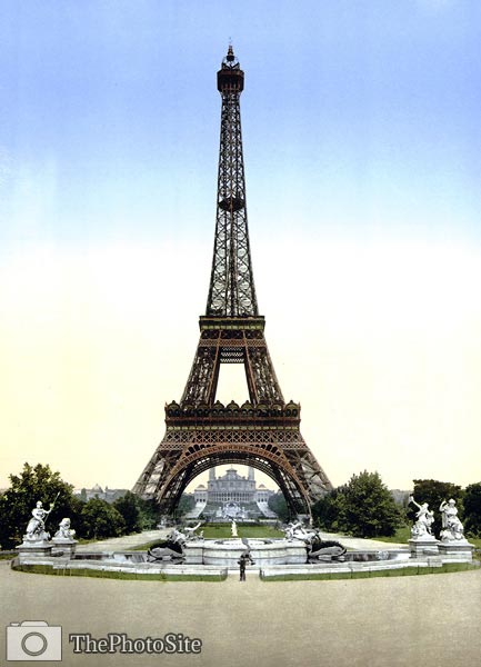 Eiffel Tower, full-view looking toward the Trocadero, Exposition - Click Image to Close