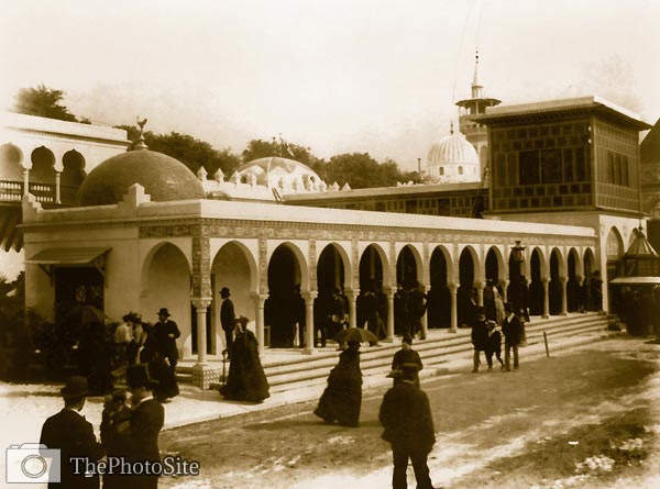 Pavilion of Algeria, showing people looking into building, Paris - Click Image to Close