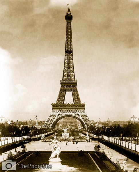 Eiffel Tower, looking toward Trocadero Palace, Paris Exposition, - Click Image to Close