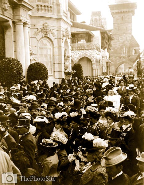 Paris Exposition - 1900 Great Crowds - Dedication of U.S. Buildi - Click Image to Close