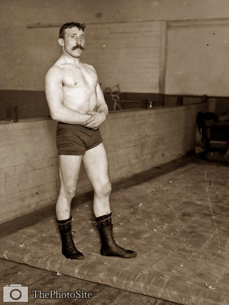 Irish wrestler Pat Connolly (Connelly) - Click Image to Close