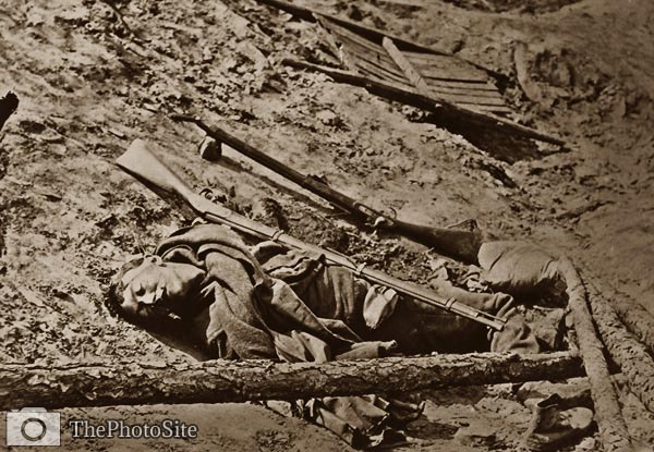 Dead confederate soldier in trench, Petersburg. Civil War - Click Image to Close