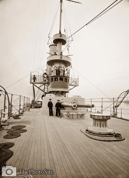 U.S.S. Brooklyn Cruiser, warship, forecastle deck - Click Image to Close